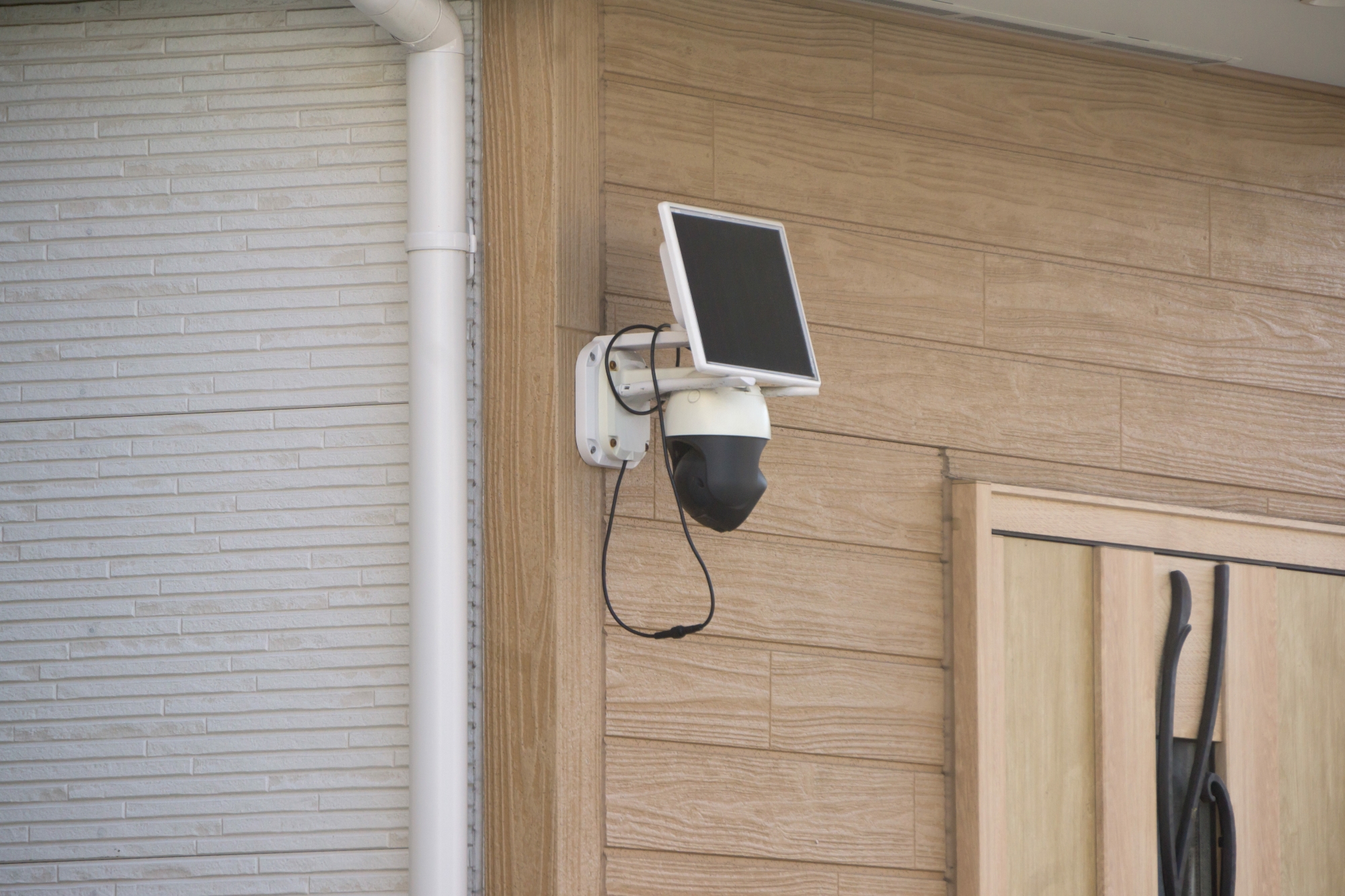 7 Reasons You Should Invest in Solar-Powered Security Cameras