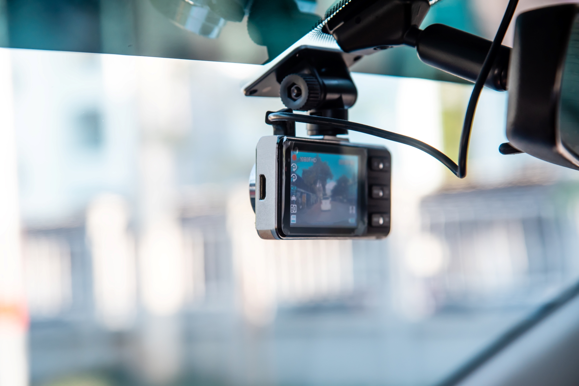 7 Reasons Why a Dash Cam is Worth Every Penny